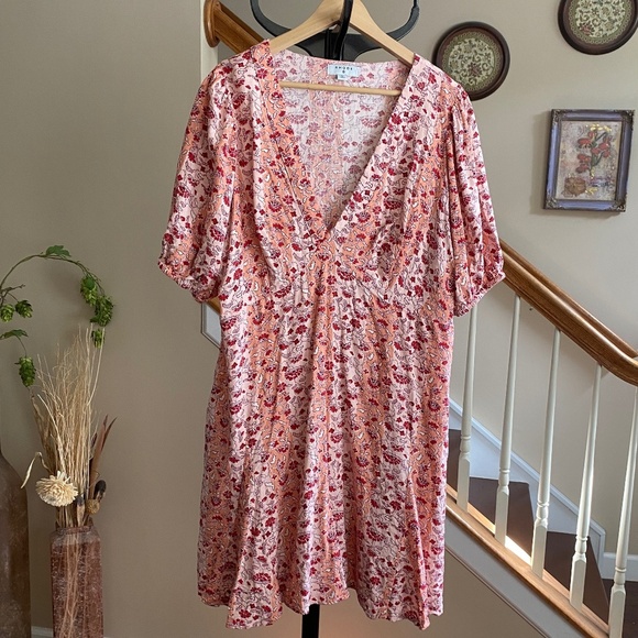 Women's Whimsical Floral Print Short Sleeve Mini Dress Size 20 - Picture 5 of 12
